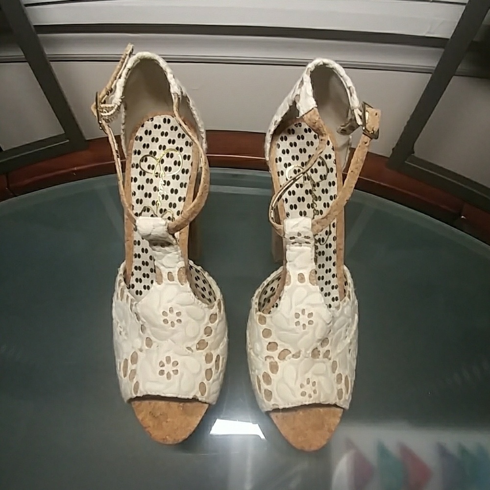 Jessica simpson high pumps heels